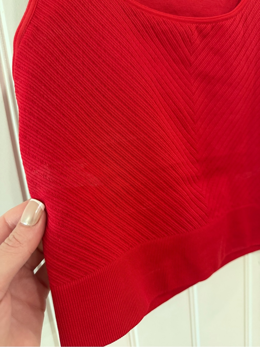DSG Red Ribbed Scoop Crop Tank - Picture 3 of 3